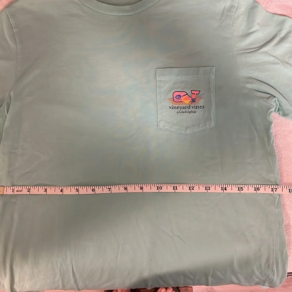 Vineyard vines, T-shirt, child’s large.